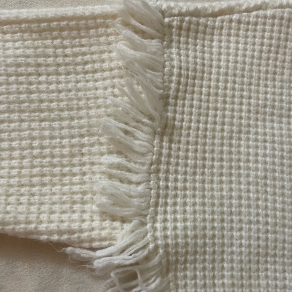 Michael Kors Waffle Knit Sweater with Fringe in Bone Colour NWT - Picture 5 of 11